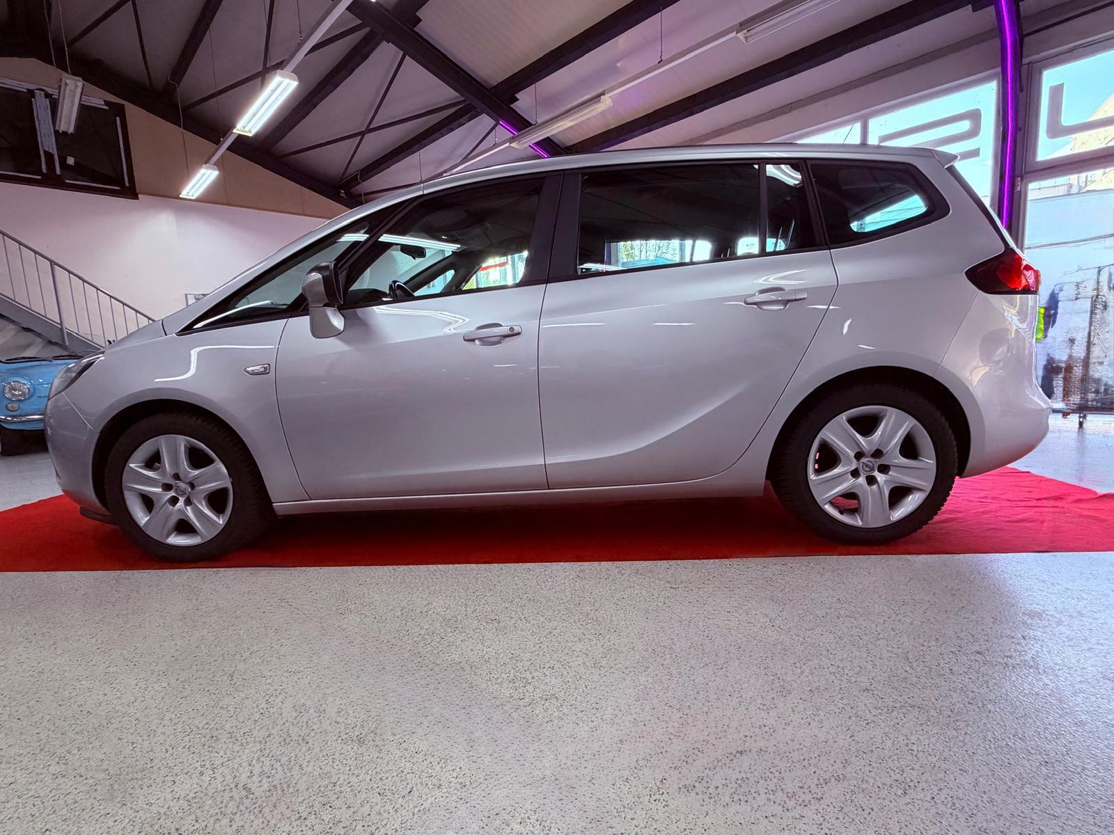 Opel Zafira C Tourer Edition -7-Sitzer -AHK