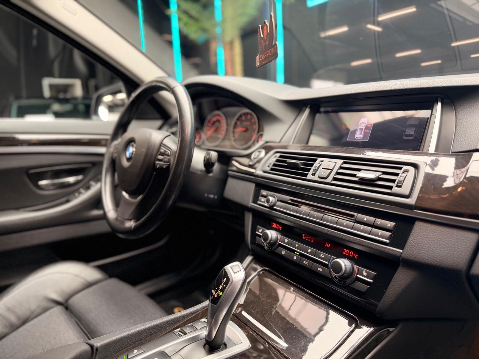 BMW 520 Limousine 520 i/Xenon/Leder/Navi/CarPlay