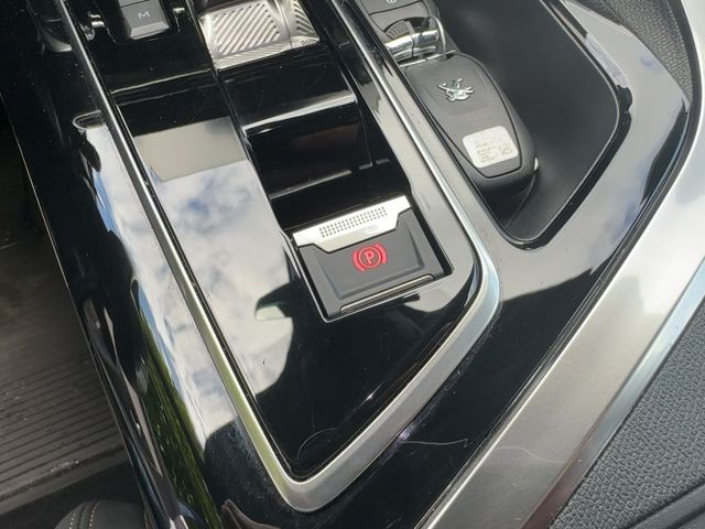 Foto Nummer 20: PEUGEOT 5008