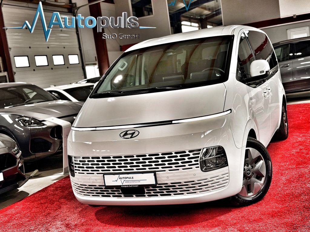 Image of Hyundai STARIA