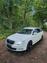 Skoda Superb 1.8 TSI DSG Elegance Combi Elegance - gebrauchte Skoda Superb aus dem Jahr 2009