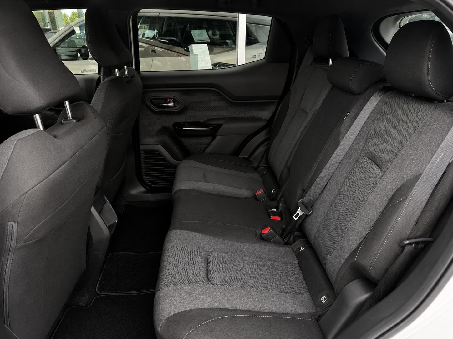 Suzuki e Vitara Club eAxle  106 kW (144 PS) 49 kWh-B...