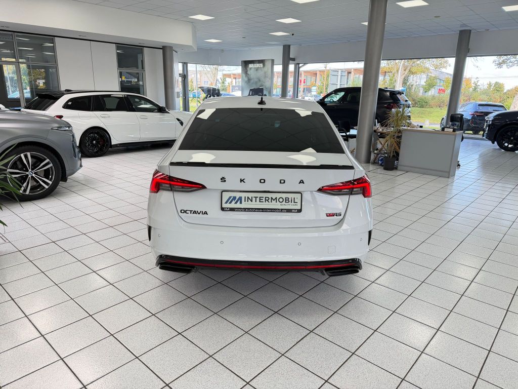 Skoda Octavia 2.0 TDI RS Plus 4x4*H-Up*Standhzg*Kamera