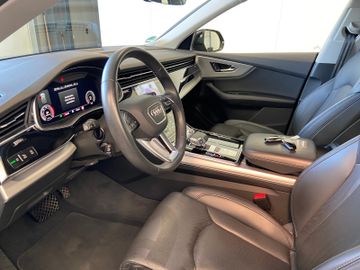 Audi Q8 - 8