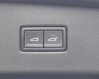 Volkswagen Tiguan - 8