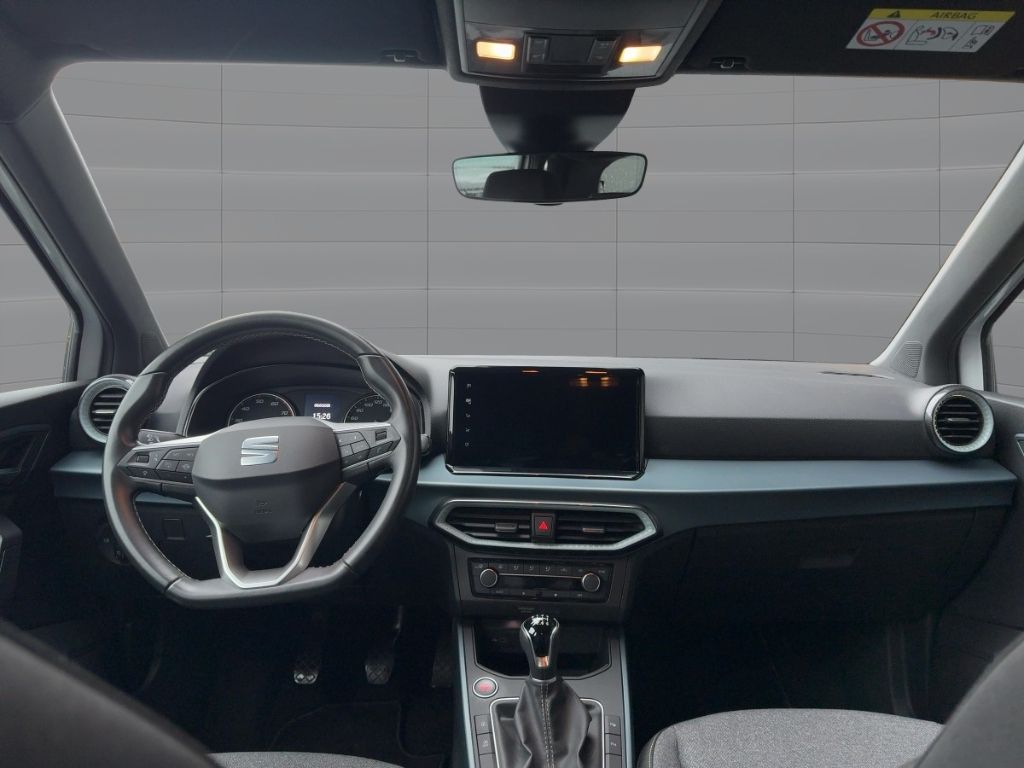 Fahrzeugabbildung SEAT Arona Xperience  ALLWETTER  Navigation