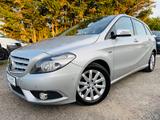 Mercedes-Benz B 180 Automatik/Navi/SHZ/LM - Mercedes-Benz B 180 in Mainz