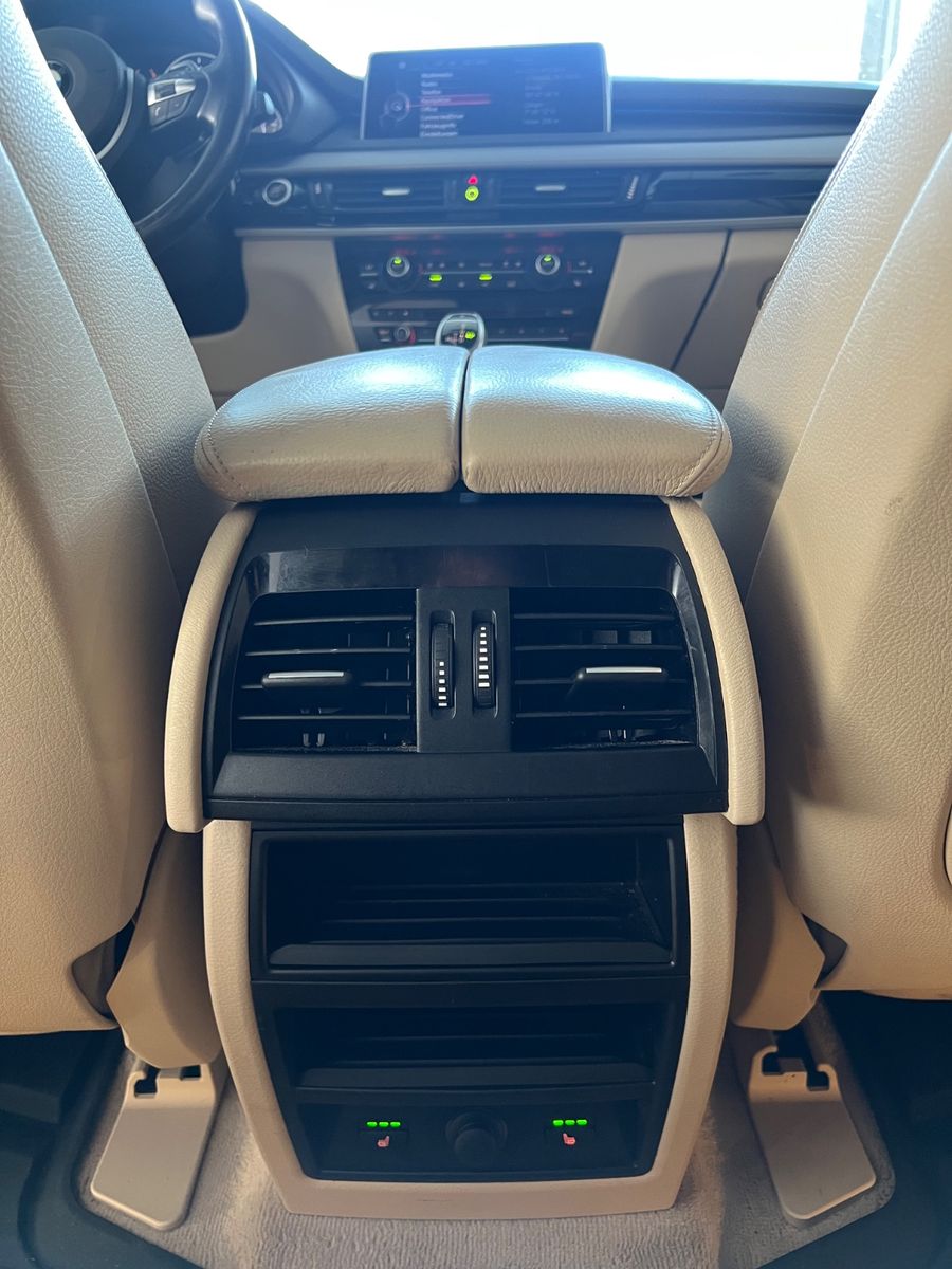 Fahrzeugabbildung BMW X5 xDrive 30 d M Sport Paket *PANO*SOFT-CLOSE*