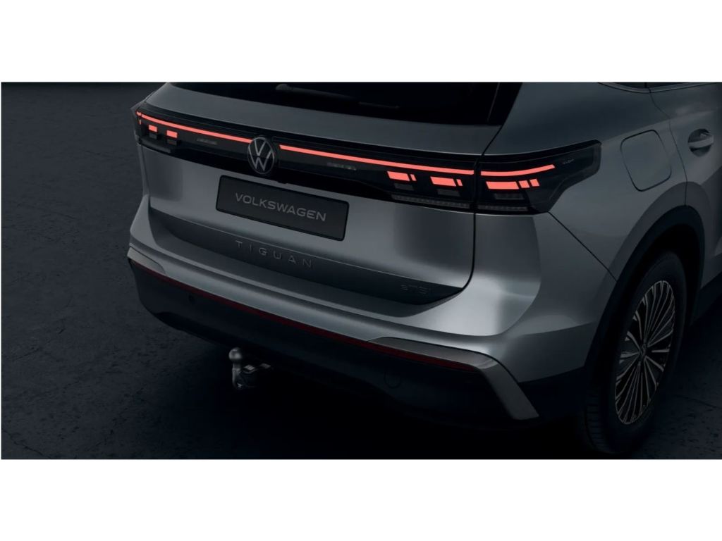 Tiguan Eleg.1.5l eTSI DSG AhK Navi Panorama Allw