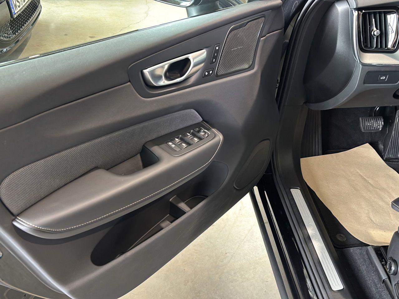 Volvo XC60 XC 60 Plus Dark AWD Bluetooth LED Klima, миниатюра 6