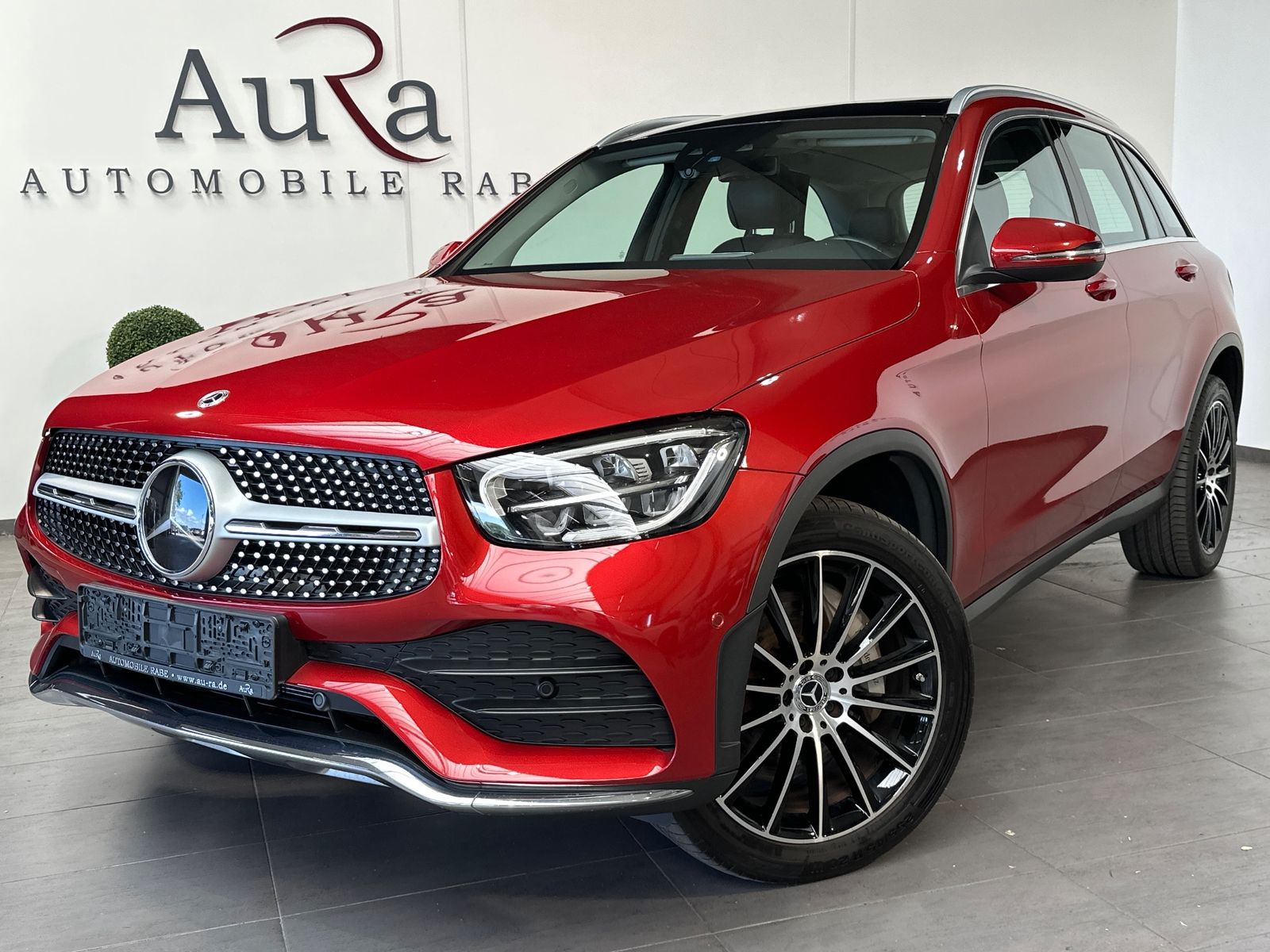Fahrzeugabbildung Mercedes-Benz GLC 300de AMG-Line 4MATIC NAV+LED+AHK+KAM