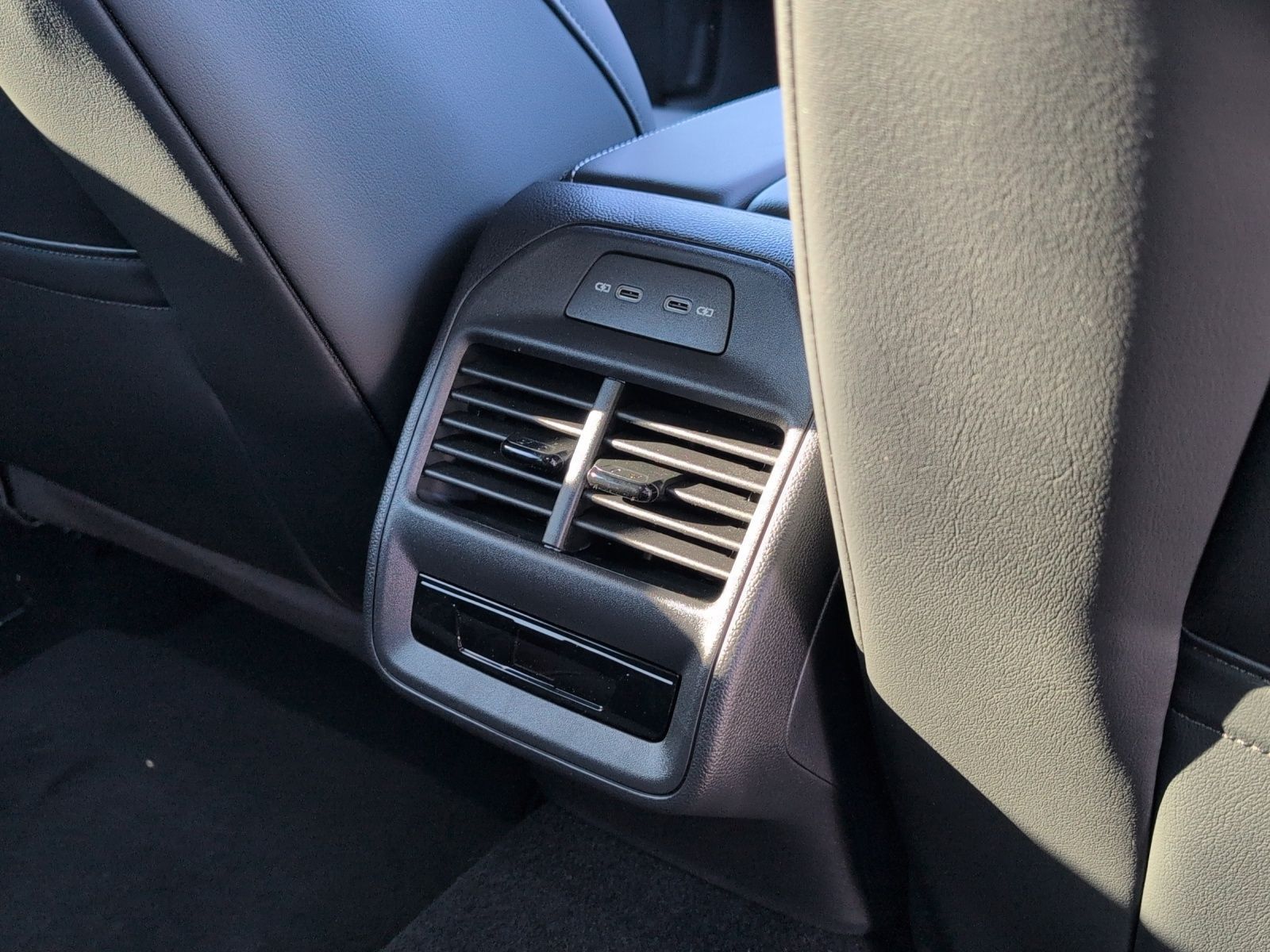 Volkswagen Passat - Bild 17