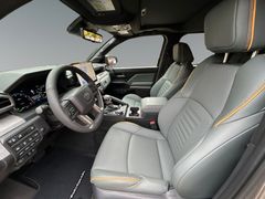 TOYOTA MY25 Tacoma Trailhunter *ON STOCK*