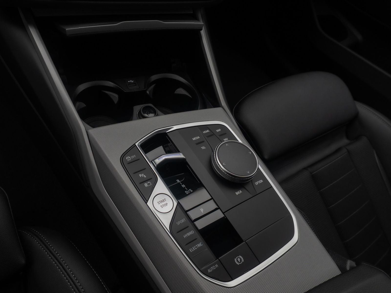 Fahrzeugabbildung BMW 330e WidscreenDispl AHK DAB Leder Sport Stop&Go