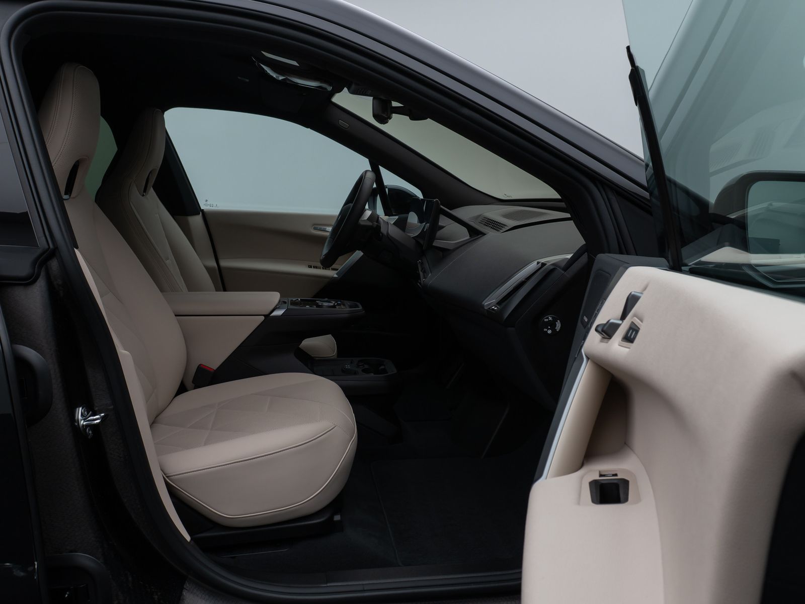 Fahrzeugabbildung BMW iX xD40 Laser 360°DAB H/K SoftCl ACC AHK Sport