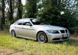 BMW 3er E90 320i / Tüv neu / Service neu /... - BMW: 3er E90