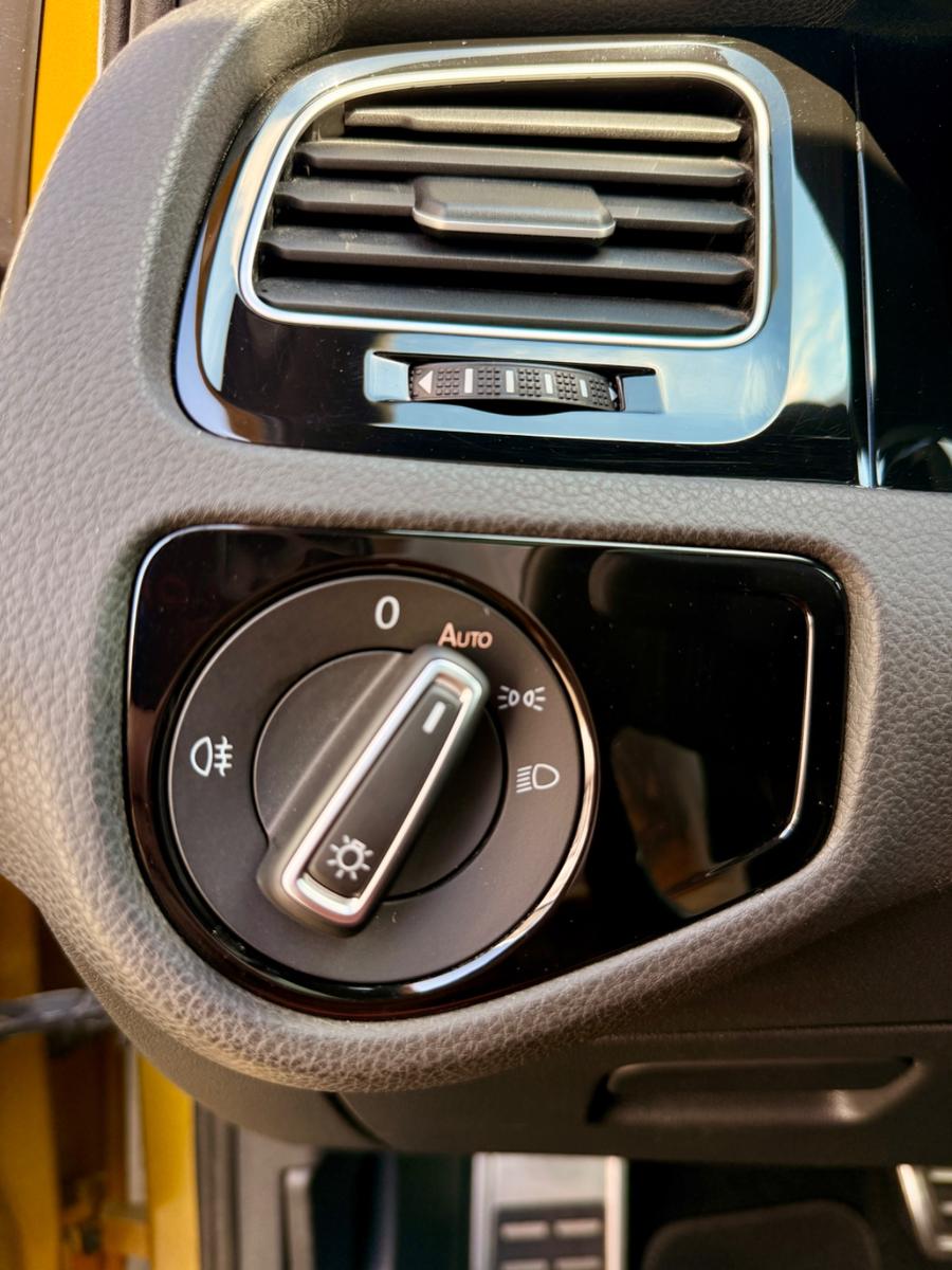 Volkswagen Golf VII Variant R 4Motion LED ACC DCC PANO