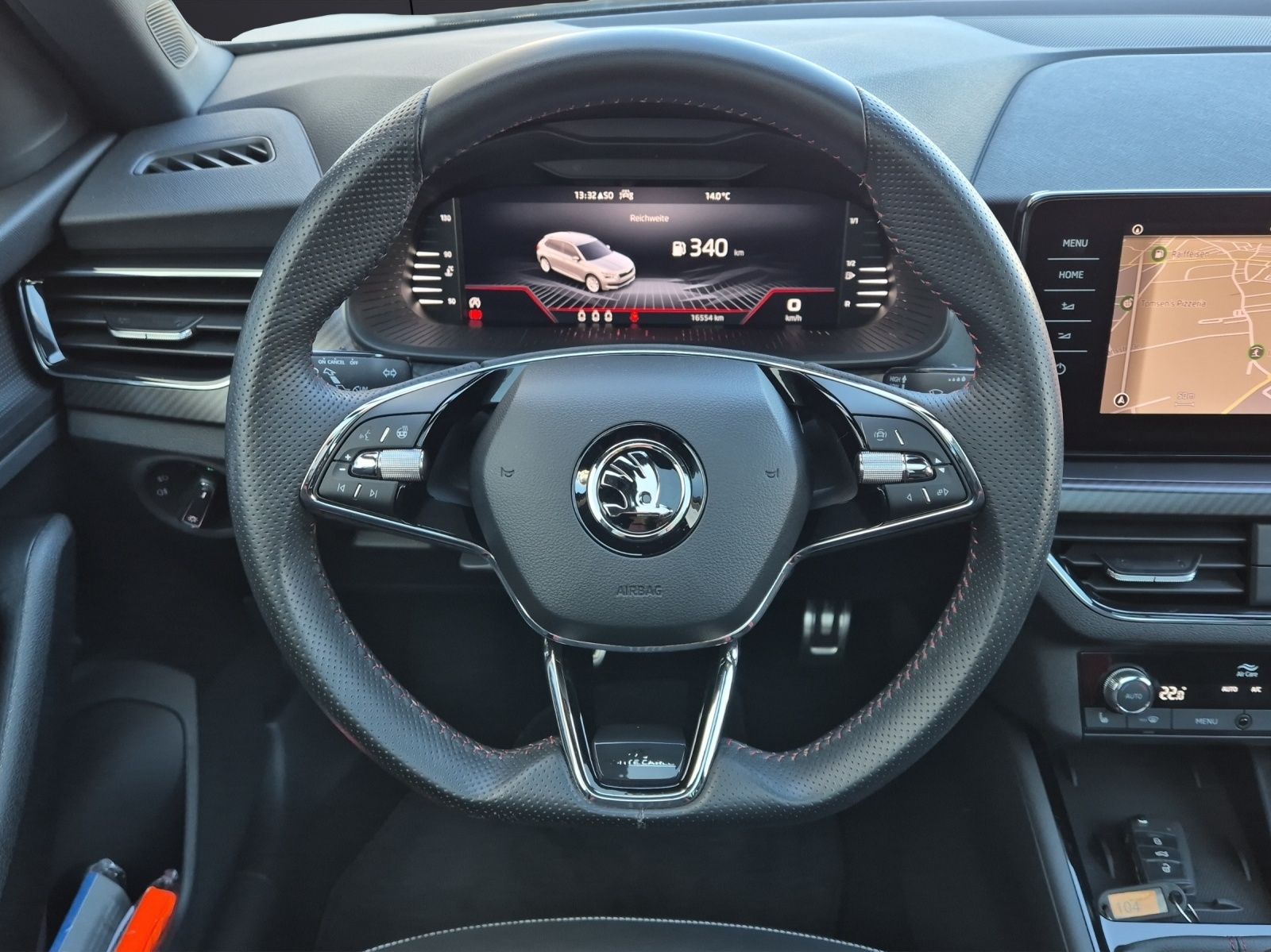 Fahrzeugabbildung SKODA Kamiq TSI Monte Carlo LED Navi Pano AID RFK SH b