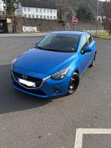 Mazda 2 SKYACTIV-G 90 NAKAMA NAKAMA - blaue Mazda 2