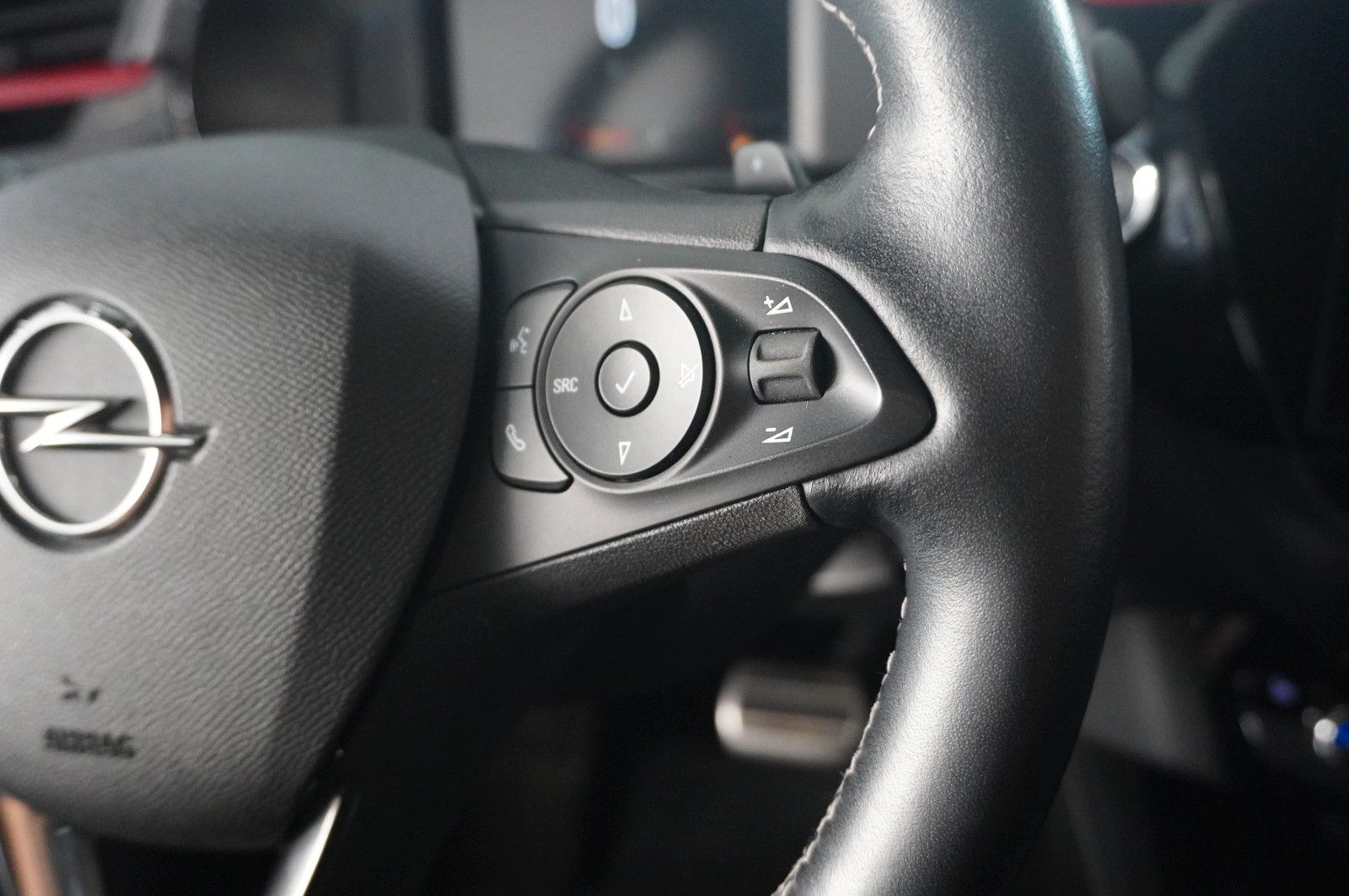 Fahrzeugabbildung Opel Corsa F 1.2T GS-LINE NAVI/LED/KAMERA/SHZ/DAB+