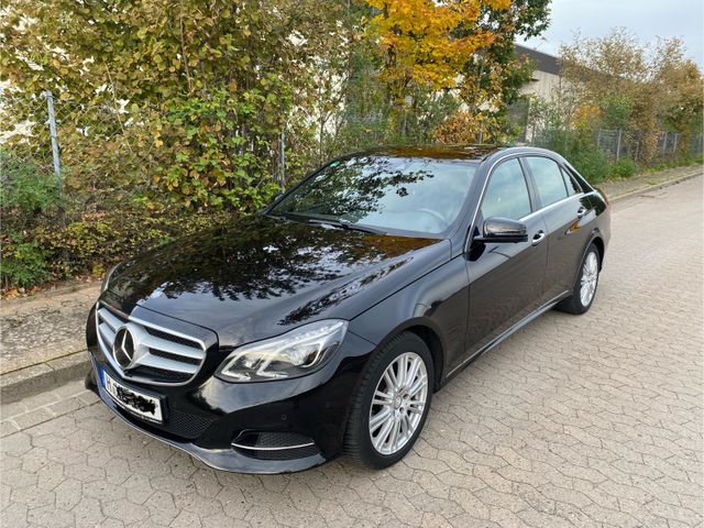 MERCEDES-BENZ E 220 BlueTEC 4MATIC AVANTGARDE Autom. 360° Grad