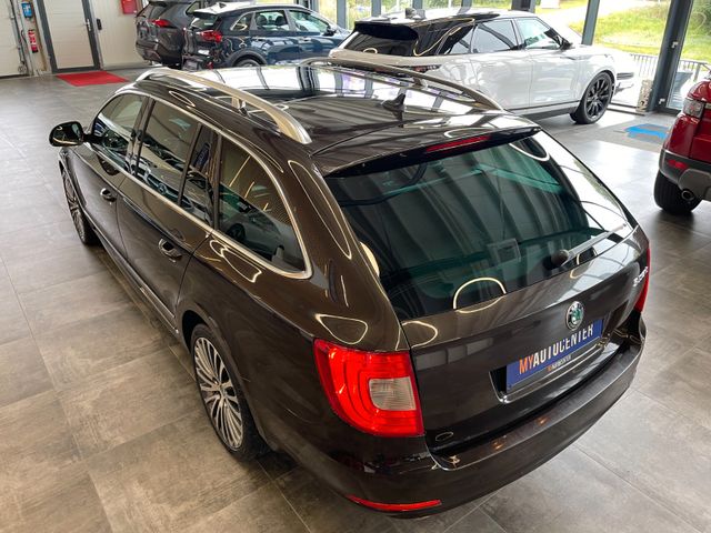 Skoda Superb Combi Laurin & Klement *PANO*NAVI*LEDER*