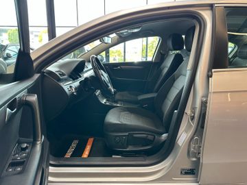 MYAUTOCENTER – Gebraucht- und Jahreswagen mit Werkstattservice in Pfaffenhofen Volkswagen Passat *ACC*NAV*AHK*PDC*SitzHZ*2-ZONEN*TotWinkel