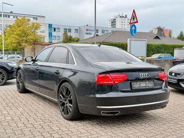 Audi A8 - 4