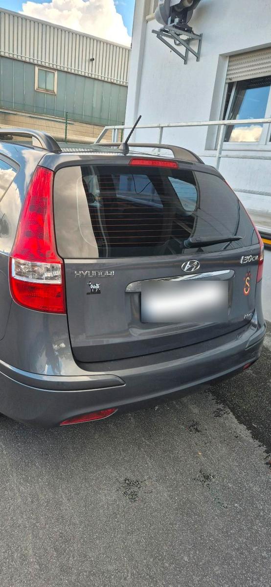 Hyundai i30 2011 — photo 13