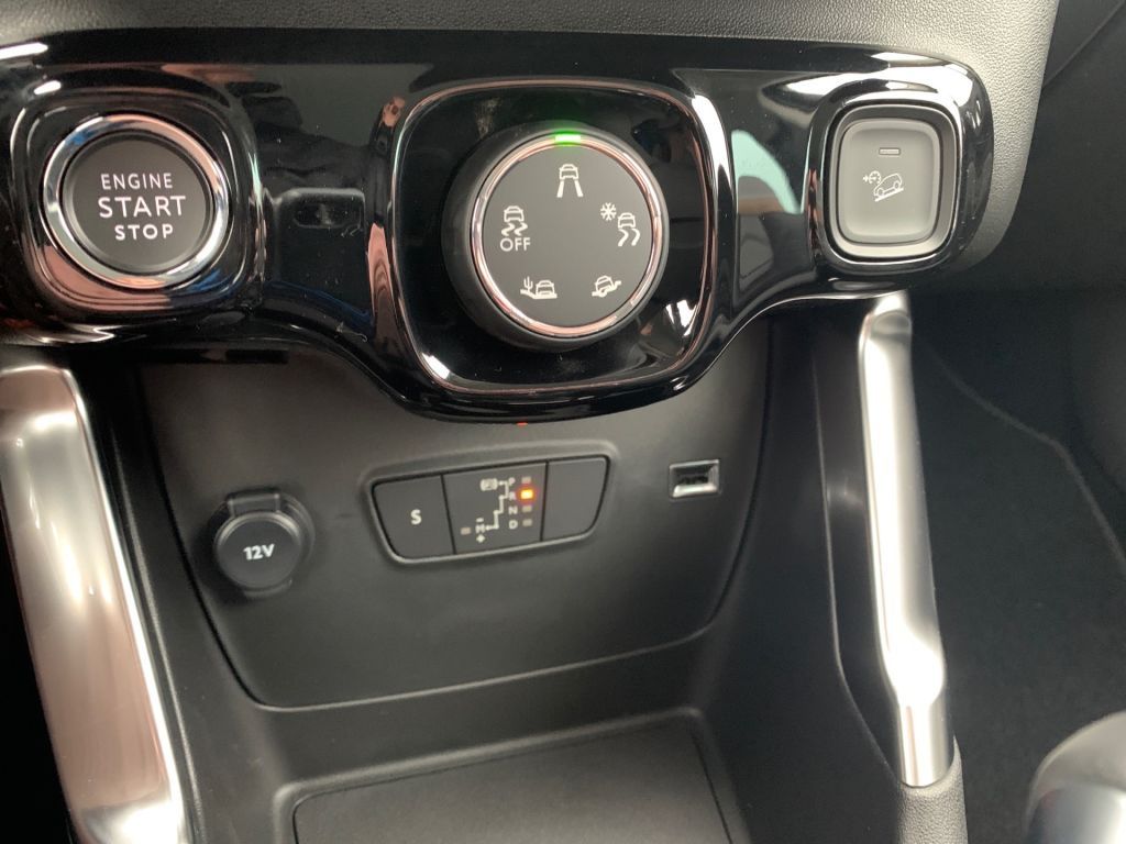 Fahrzeugabbildung Citroën C3 Aircross PureTech 130 Stop & Start EAT6 PLUS