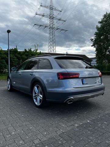 Audi A6 Allroad 3.0 TDI quattro S tronic 