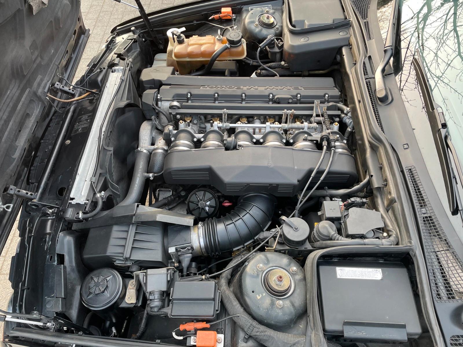 BMW M5 E34 315CH
