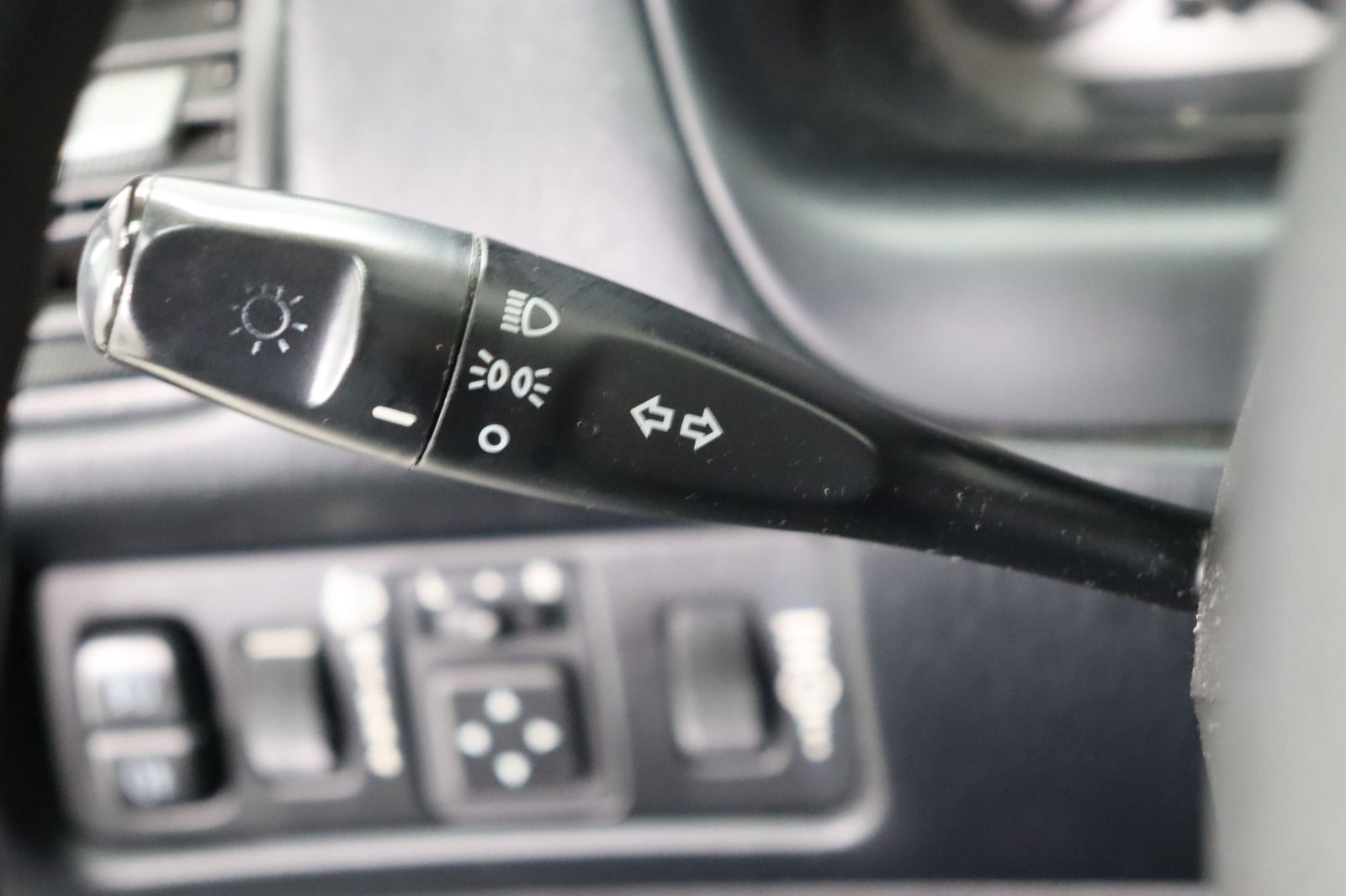 Fahrzeugabbildung Mitsubishi Carisma 1.6 Avance Automatik * HU/AU 03.28