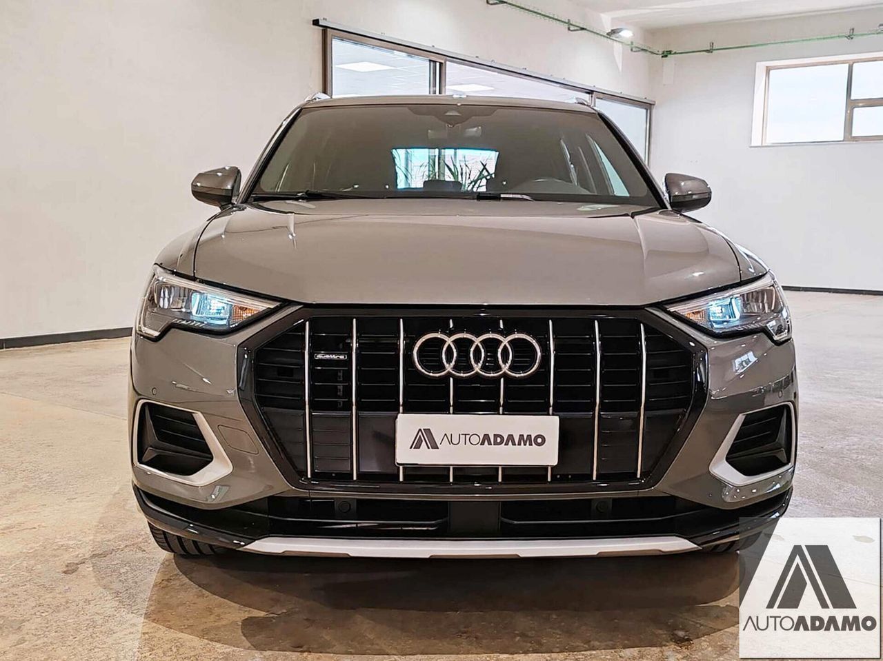 Audi Q3 40 TDI quattro S tronic Business imagem 2