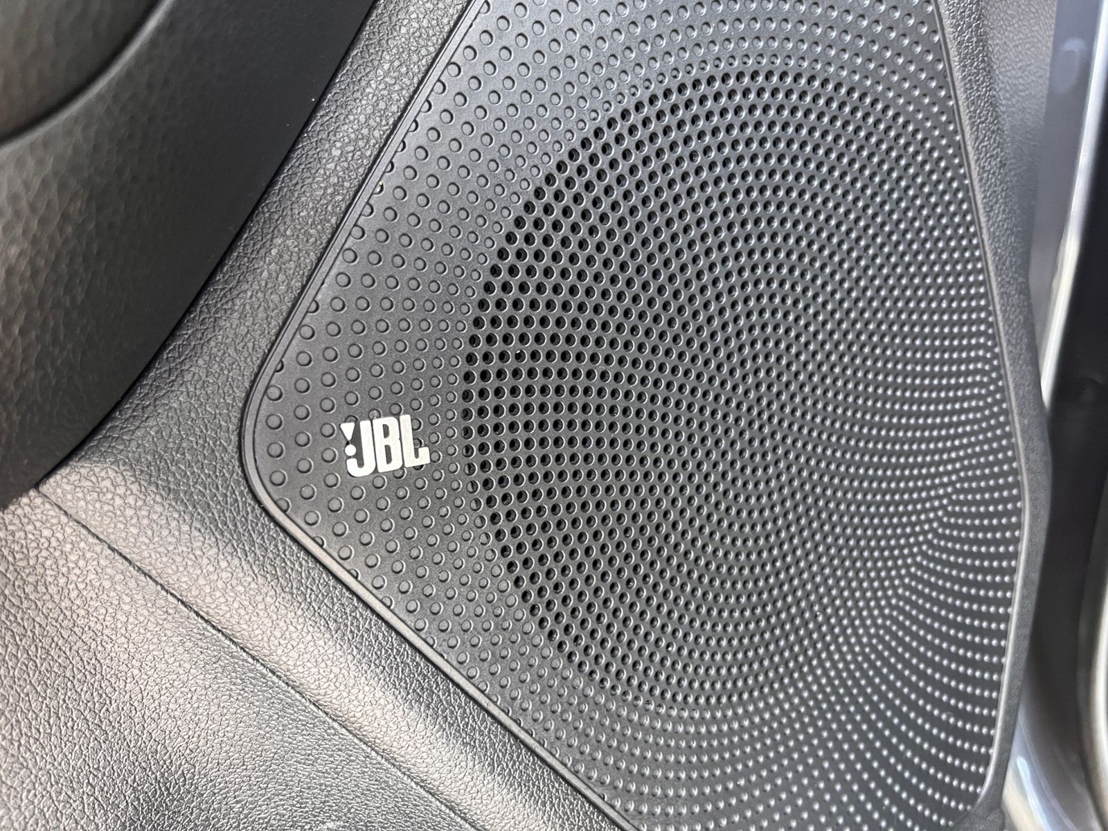 Fahrzeugabbildung Kia Niro Spirit PHEV LED NAVI LEDER SHZ AHK