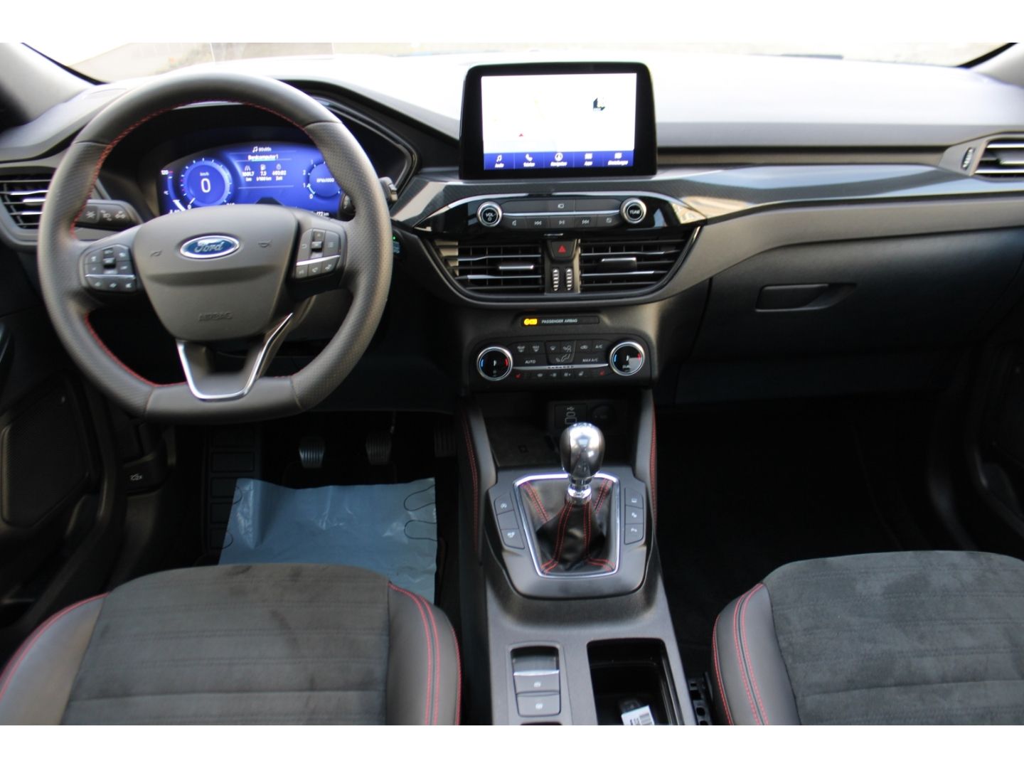 FORD Kuga ST-Line X LED AHK Navi GJR RFK el. Heckkla - Image 12
