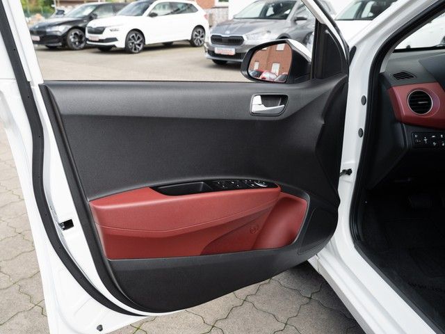 i10 Automatik 87PS Style PANO*NAVI+PDC+4ZYLINDER