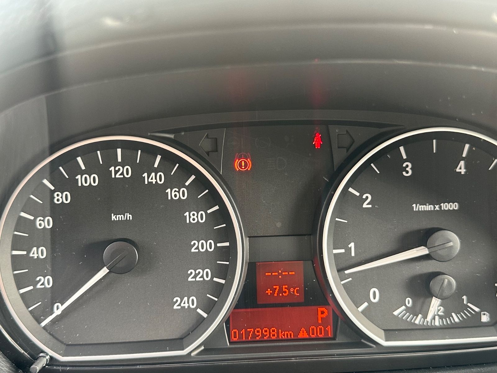 BMW 118 Limousine *1.Hand *Automatik *Orig.18.000Km foto 24