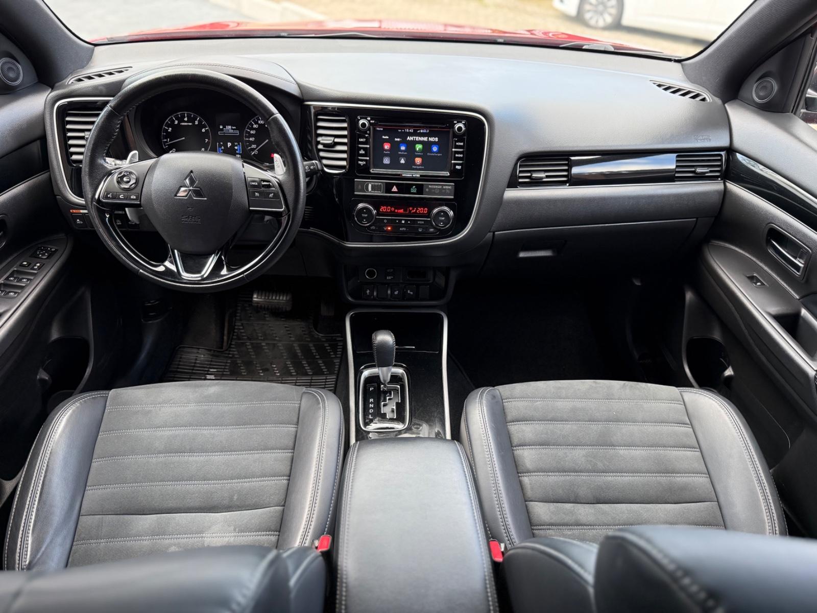 Mitsubishi Outlander 2.0CVT Active+ I LED I KAM I AHK