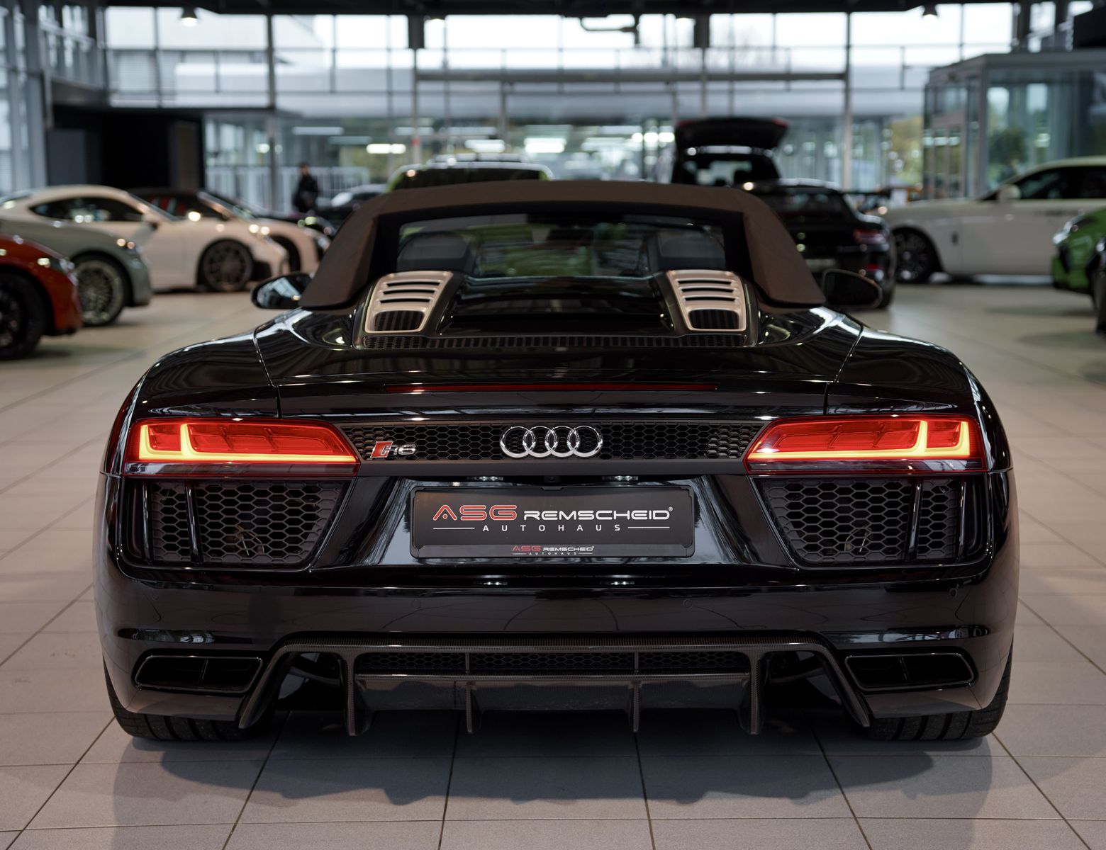 Audi R8