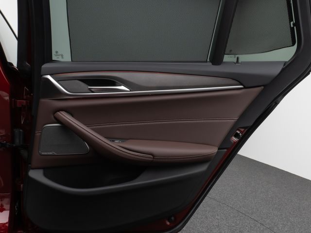 Foto Nummer 32: BMW 530e