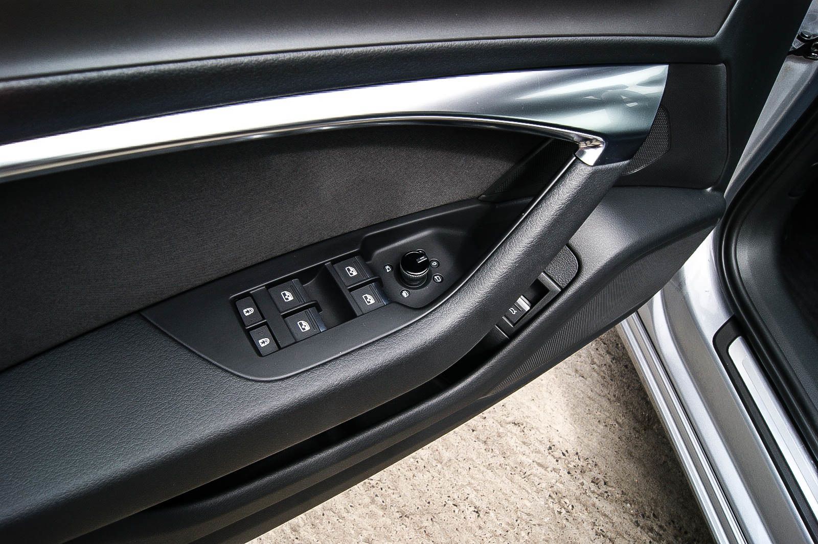 Fahrzeugabbildung Audi A6 Avant 35 TDI S-tronic NAVIGATION VIRTUAL LED
