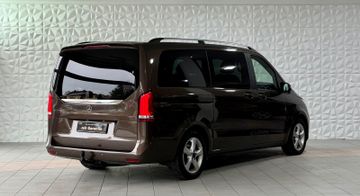 Mercedes V 220 - 8