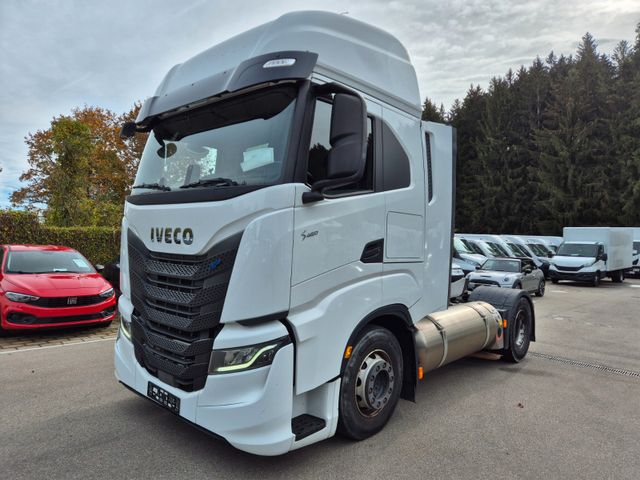 Iveco S-WAY AS440S46T/P 2LNG