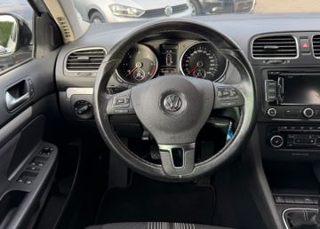 Volkswagen Golf - 10