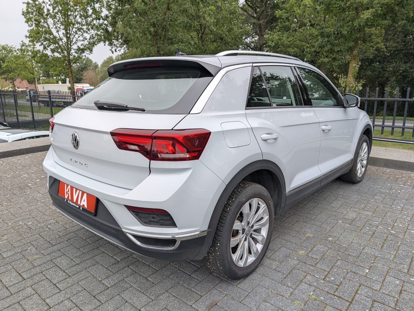 Volkswagen T-Roc 1.5 TSI | 150PK | SPORT | LED | kamera | V imagem 3