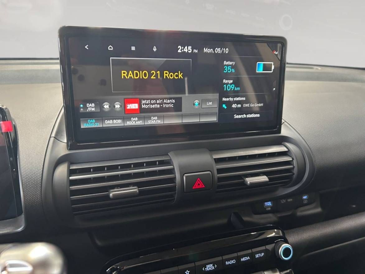 Fahrzeugabbildung Hyundai INSTER (MY27) 49 kWh (115 PS) Trend, Elektro Kom
