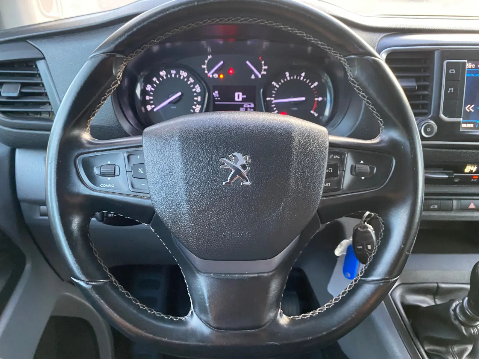 Peugeot Expert Premium lang L2 Standheiz. R.Cam AHK SHZ