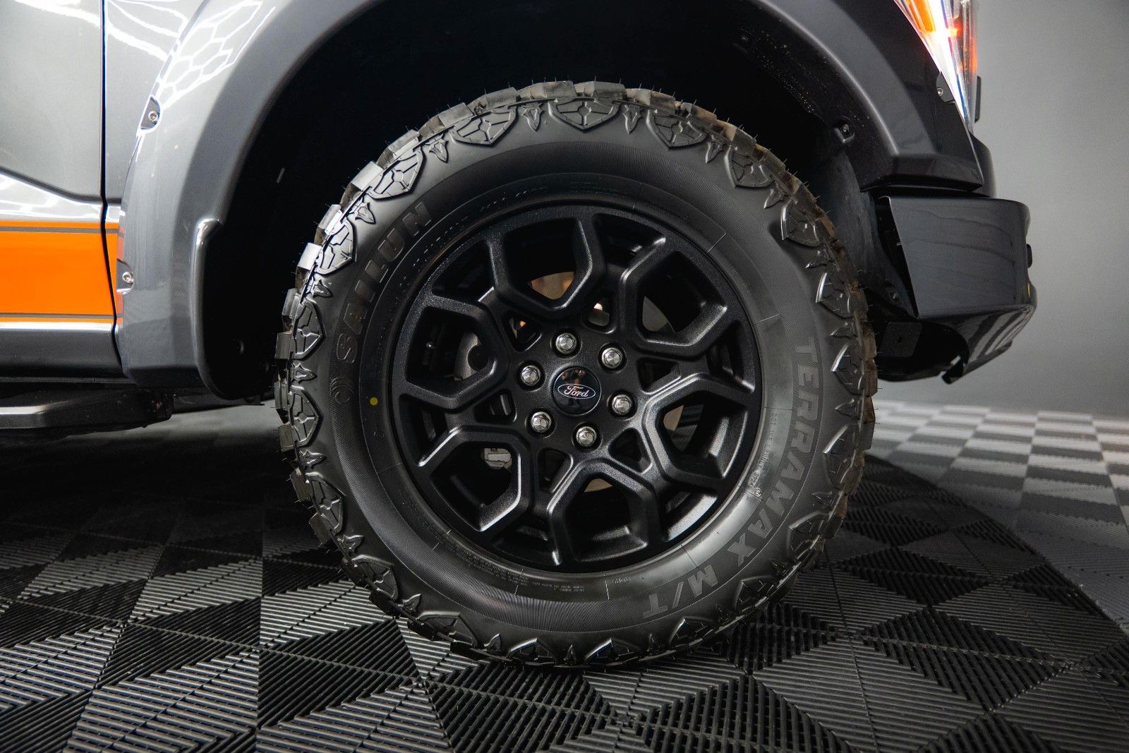 Fahrzeugabbildung Ford F150 5.0L V8 4x4 Offroad SuperCrew RAPTOR 19%