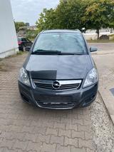Opel Zafıra 2,2  Benzıner 7 Sıtzer - gebrauchte Opel Vectra aus dem Jahr 2009